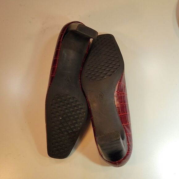 AEROSOLES SNAKESKIN PATTERN DESIGN BLOCK CONGNAC PUMP SHOE - Picture 12 of 15